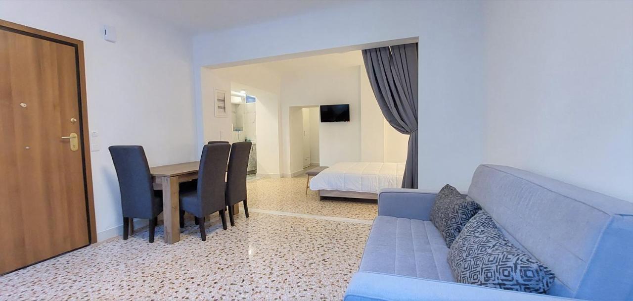 Athens Plaka Family Suites Exterior photo